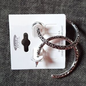 Silver Tailored Round Hoop Filigree Embossed Hoop Earrings NWT